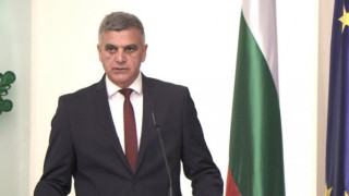 Стефан Янев с обръщение към войската, за какво призова