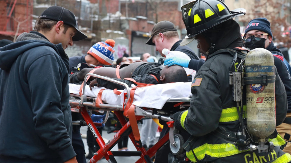 Трагедията в Ню Йорк е огромна - най-малко 19 души са загинали | StandartNews.com