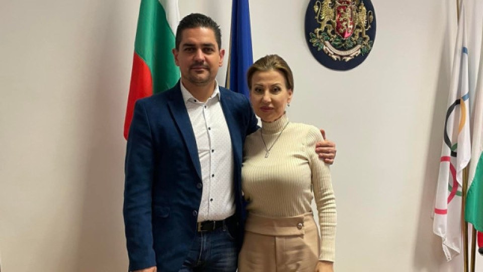 Сдобриха се! Какво си казаха Василев и Раева след скандала | StandartNews.com
