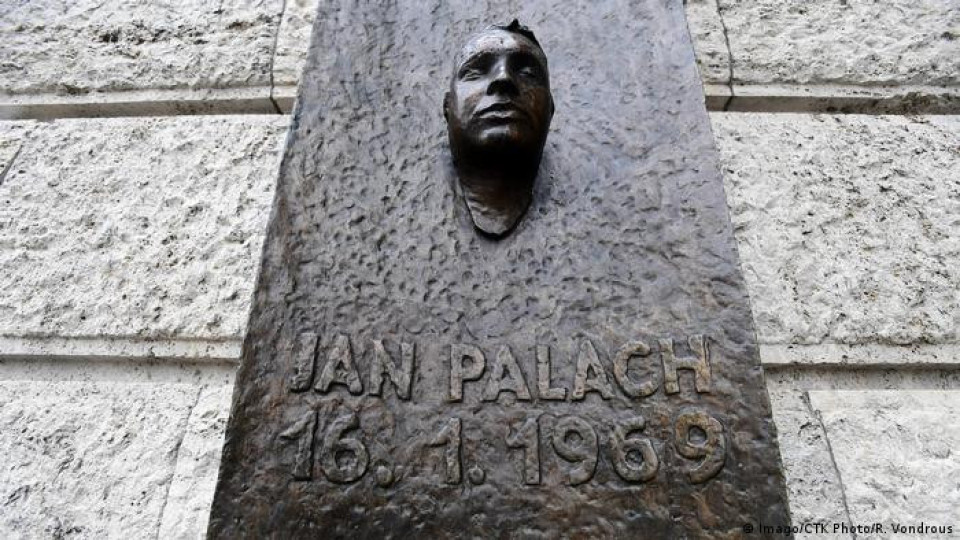 На този ден: Ян Палах - факлата, подпалила режима в Чехословакия | StandartNews.com