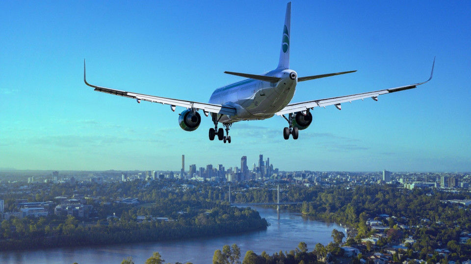 Авиокомпании се притесняват, че 5G ще повлияе на комуникациите им | StandartNews.com