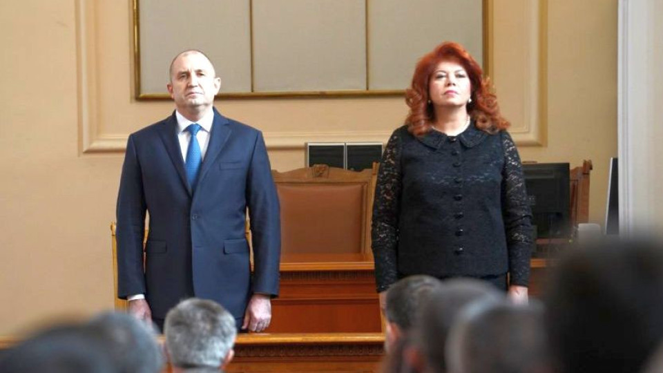 Радев и Йотова в парламента. Заклеха се! | StandartNews.com