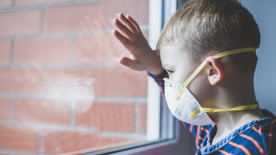 Рязък скок на заразените деца. Къде ще ги лекуват | StandartNews.com