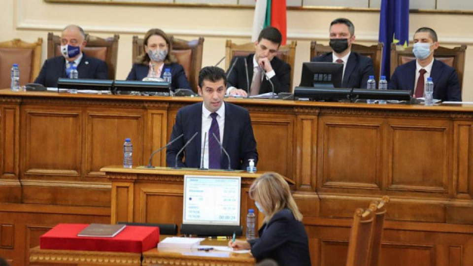 Среднощен парламентарен контрол! Защо привикаха Кирил Петков в НС | StandartNews.com