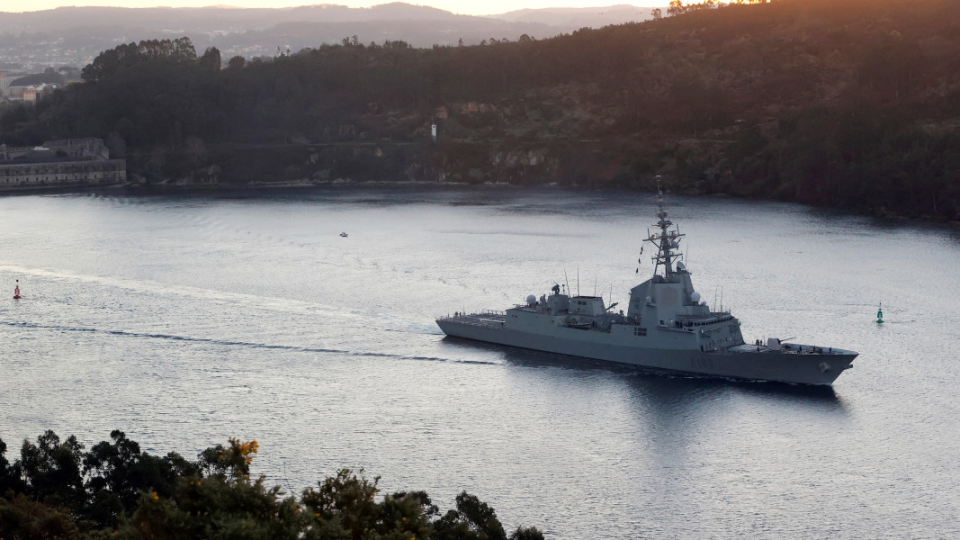 Испанска фрегата потегли за Черно море | StandartNews.com