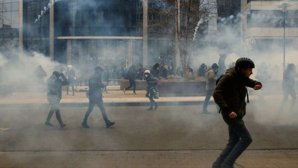 Масови размирици в Брюксел, стичат се протестиращи от цяла Европа | StandartNews.com