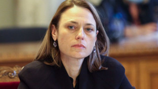 Ива Митева: Със зеления сертификат приравниха парламента на мол