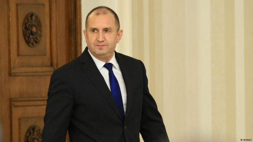 Радев: Кризата в Украйна създава заплаха за сигурността в България | StandartNews.com