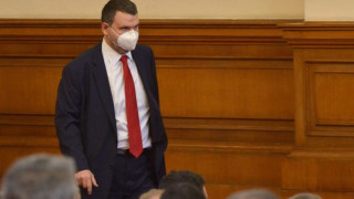 Няма искане за сваляне на имунитета на Пеевски