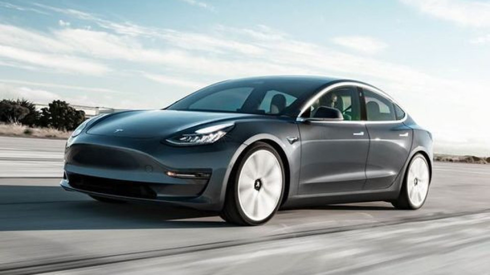 Tesla може да деактивира управлението на седалката в автомобила ви | StandartNews.com