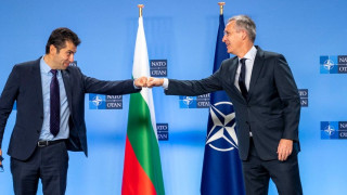 Шефът на НАТО доволен от Петков. България е ангажиран съюзник