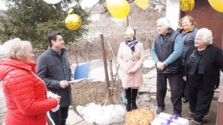 90-годишни се врекоха във вярност