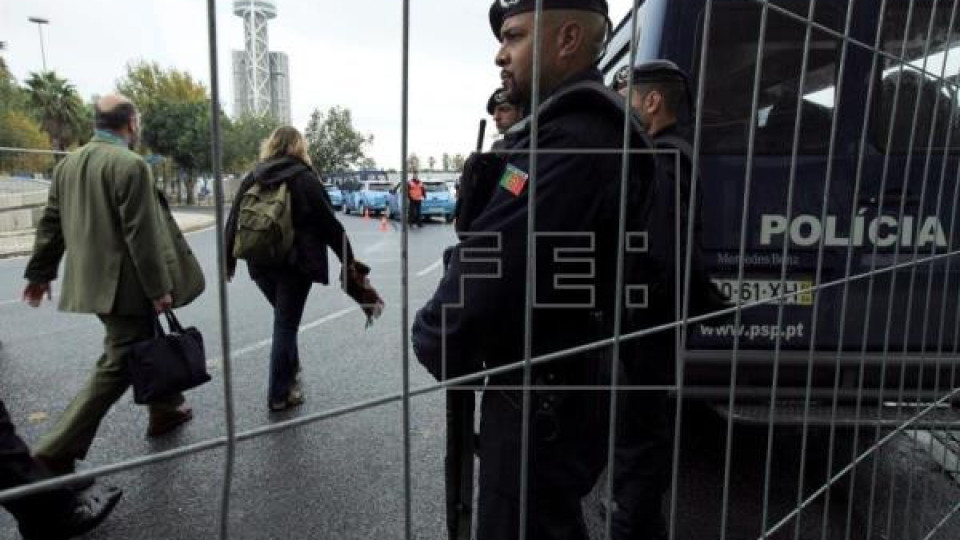 Тийнейджър готвил терористична атака срещу университет | StandartNews.com