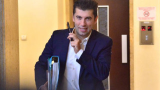 Петков отвърна на Радев: Нещата се движат в правилната посока