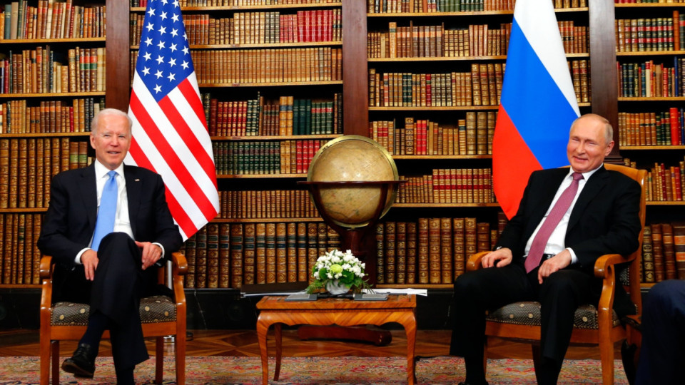 След едночасов разговор: Байдън с предупреждение към Путин | StandartNews.com