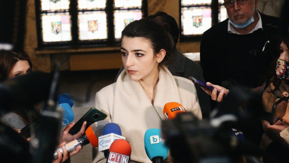 Лена Бориславова с нова атака срещу Гешев, насмете и опозицията | StandartNews.com