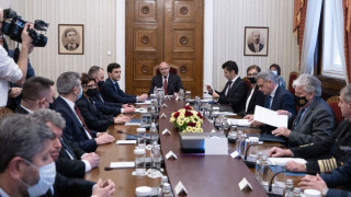 Христо Иванов хвали правителството за позицията за Украйна