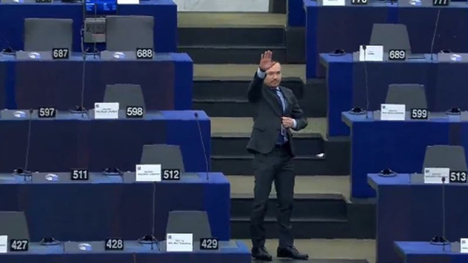 Джамбазки подлуди Европарламента. Нацистки поздрав в залата | StandartNews.com