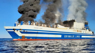 Спасиха шофьора от горящия кораб, издирват още 8 българи