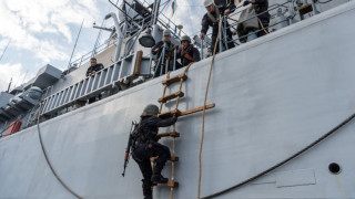 Бойните ни кораби излязоха в Черно море, за какво се готвят