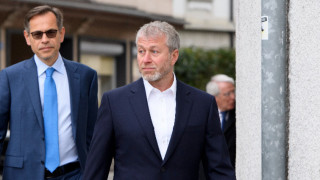 Абрамович го закъса. Плаща сметката на Путин