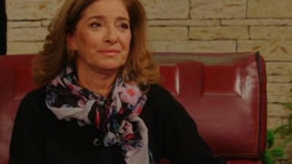 Катето Евро с голямо интимно разкритие
