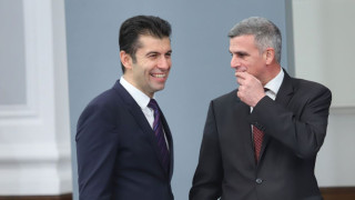 Парламентът се събира извънредно заради Стефан Янев