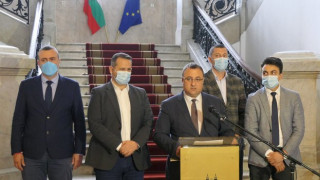 Министърът на земеделието: Имаме запаси от зърно за 2 години