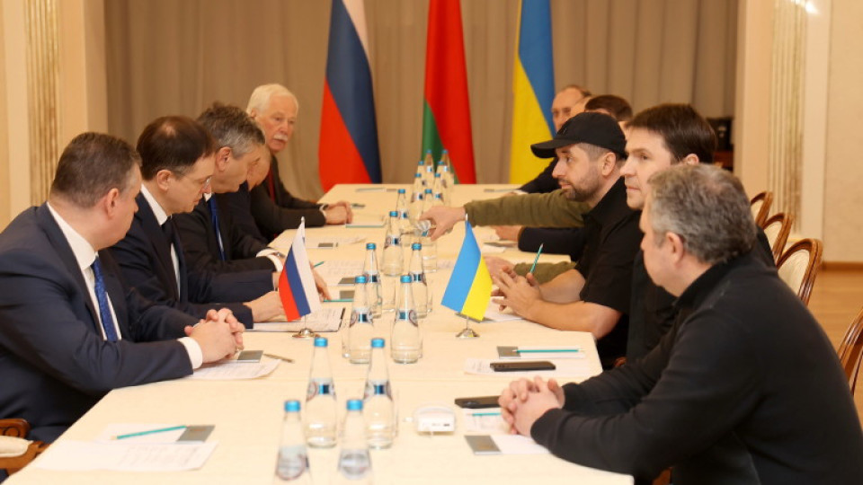 Преговори за мир в Беловежката гора, Лавров каза какво иска Русия | StandartNews.com