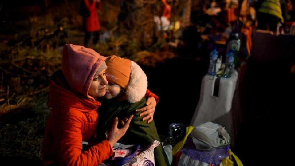 Бежанци напълниха детския лагер в Китен | StandartNews.com