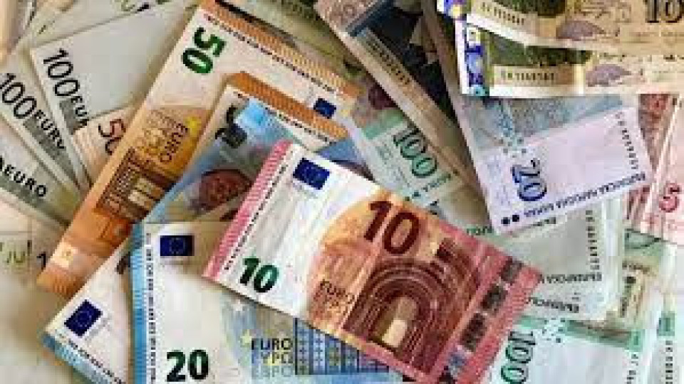 Еврото продължава да се срива. Ще се изравни ли с долара | StandartNews.com