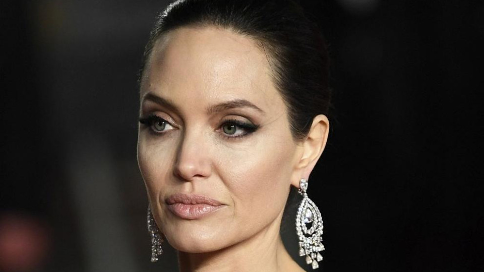 Джоли отиде в Йемен, иска милост за бежанците | StandartNews.com