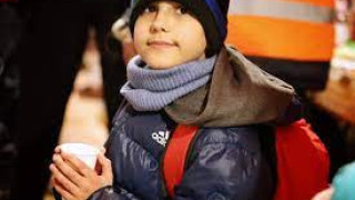 С изписан номер на ръката, 11-годишен избяга сам от Украйна