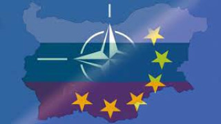 Атлантическият съвет на нокти! За какво подгони Петков