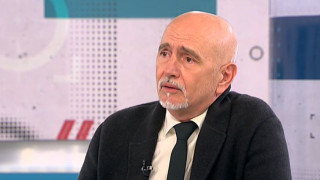 Транспортният министър ядосан. Какво става с Ботев и Левски?