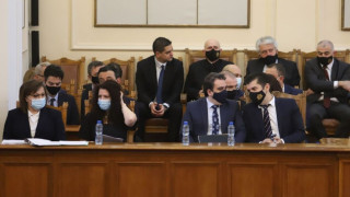 Анкета: Властта губи подкрепа, опозицията стои стабилно (ГРАФИКА)