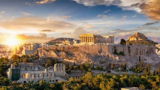Взривове в центъра на Атина, какво се случва