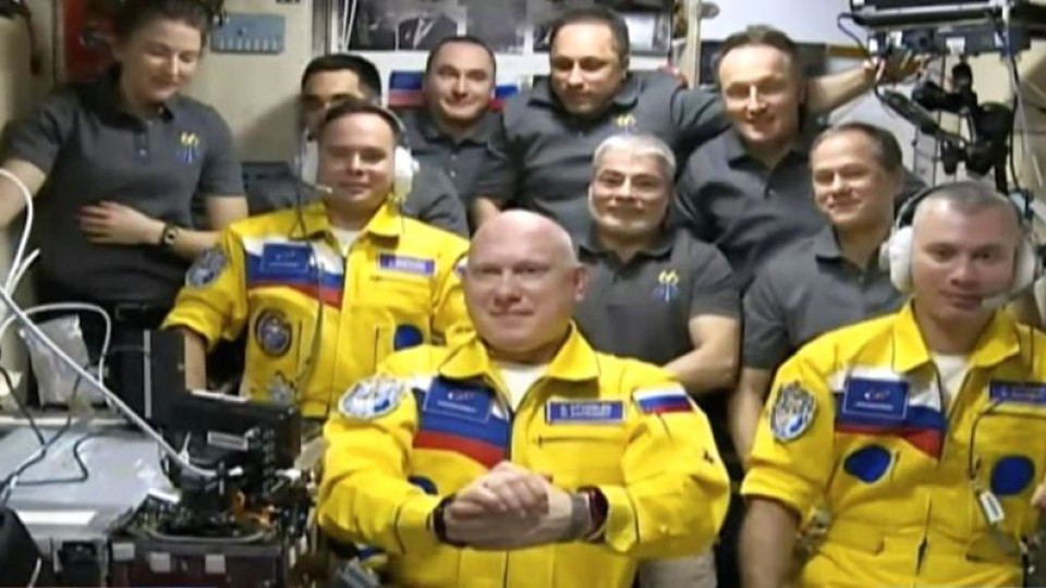 Руските космонавти разтърсиха Москва! Подкрепят ли Украйна? | StandartNews.com