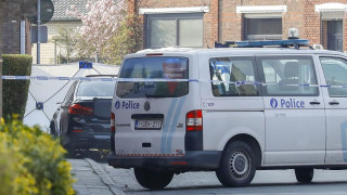 Ужас в Белгия. Кола се вряза в карнавал, има жертви (СНИМКИ)