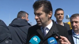 Войната се разгаря.Петков скочи на прокуратурата, видя руска връзка