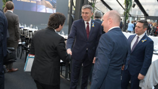 Мустафа Карадайъ на срещата на върха на партия АЛДЕ (СНИМКИ)