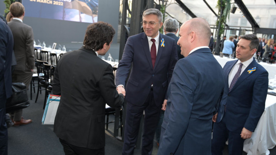 Мустафа Карадайъ на срещата на върха на партия АЛДЕ (СНИМКИ) | StandartNews.com