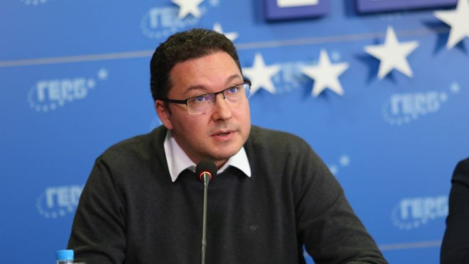 Митов с бясна критика към Петков за Македония и Украйна | StandartNews.com