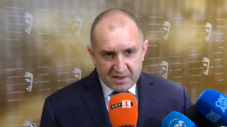 Радев с остро послание за правителството, какво предупреди