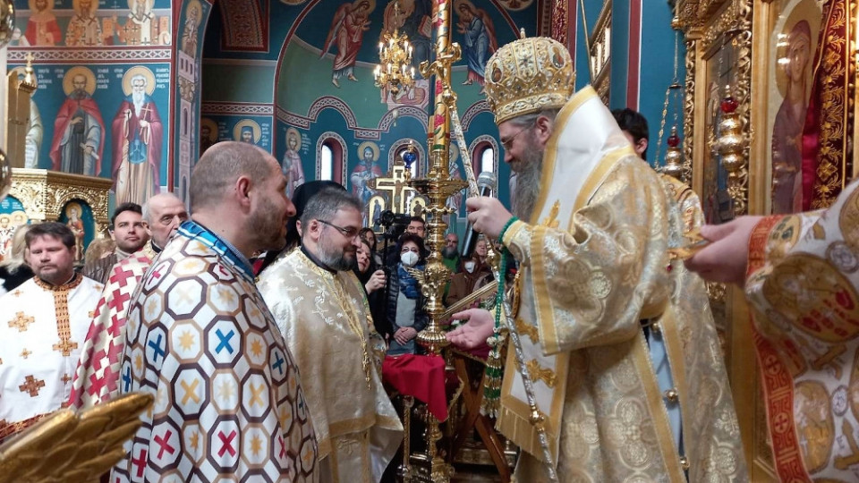 Патриархът с обръщение, призова за край на братоубийствената война | StandartNews.com