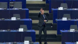 Европарламентът наказа Джамбазки. Каква е глобата