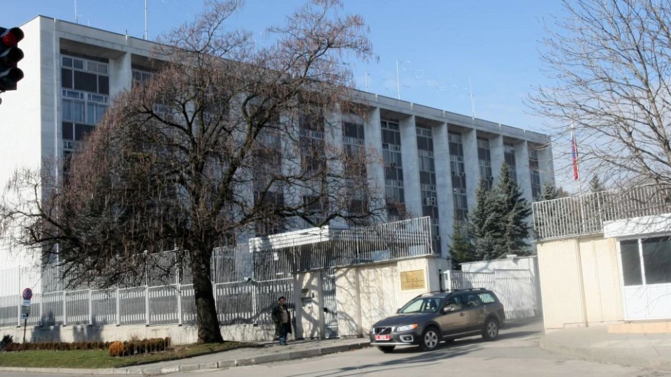 Общинари вбесяват руското посолство в София | StandartNews.com