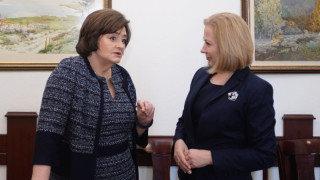 Бивша британска премиерша на мисия в София, думите й