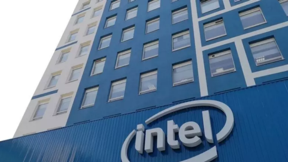 Intel преустановява цялата си дейност в Русия | StandartNews.com
