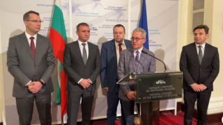 ДПС слага край и на "златната виза". Хамид: Гущерът си отряза опашката